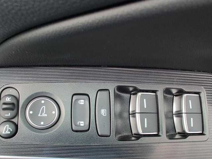 Honda Civic Hybrid 2.0 eHEV Advance 5dr CVT 