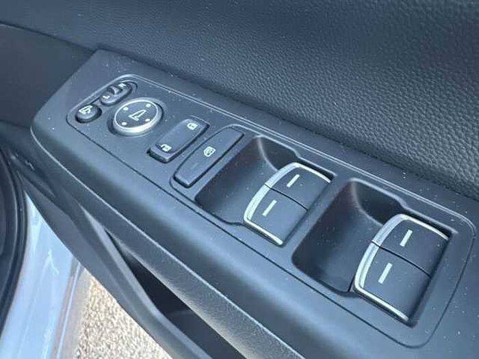 Honda CR-V Hybrid 2.0 eHEV Advance 5dr eCVT 